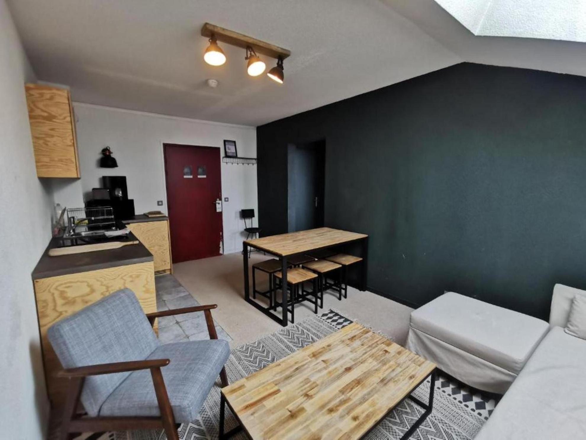 Alpeen Hotel Сен-Мартен-дьо-Белвил Стая снимка